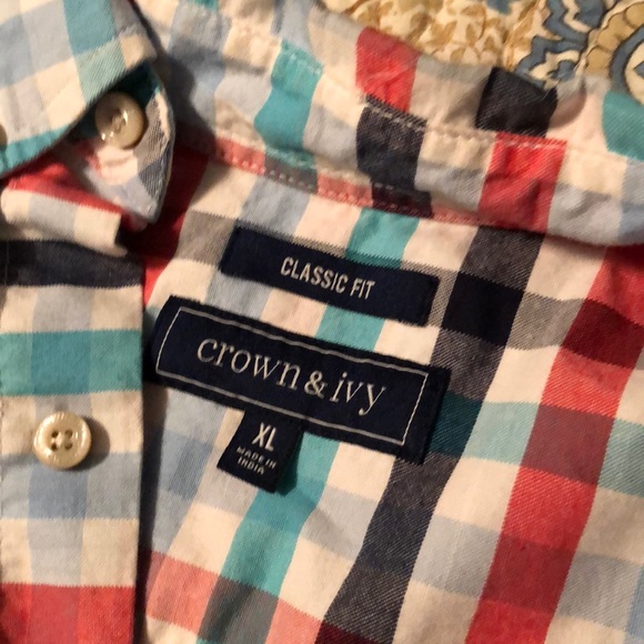 Long sleeve button down - Picture 3 of 4